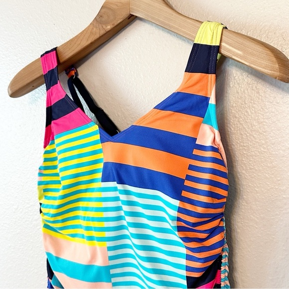 Lands' End V Neck Side Tie Adjustable Underwire Tankini Swim Top Women’s Size 4 - Picture 2 of 6